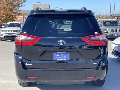 Pre-Owned 2020 Toyota Sienna XLE 8-Passenger Minivan for sale in St. Joseph MO