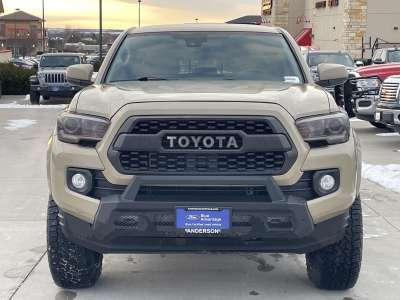 Pre-Owned 2018 Toyota Tacoma SR5 V6 Double Cab Truck for sale in St. Joseph MO