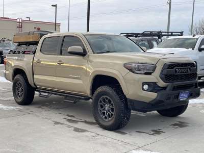 Pre-Owned 2018 Toyota Tacoma SR5 V6 Double Cab Truck for sale in St. Joseph MO