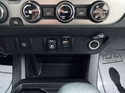 Pre-Owned 2018 Toyota Tacoma for sale in St. Joseph MO