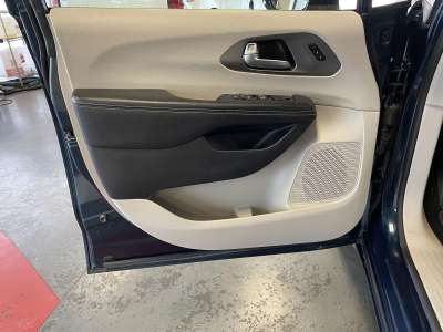 Pre-Owned 2021 Chrysler Pacifica for sale in St. Joseph MO