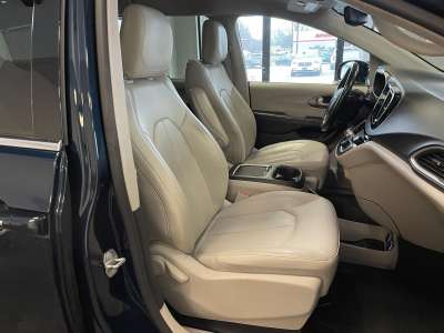 Pre-Owned 2021 Chrysler Pacifica for sale in St. Joseph MO