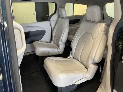 Pre-Owned 2021 Chrysler Pacifica for sale in St. Joseph MO