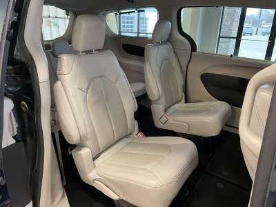 Pre-Owned 2021 Chrysler Pacifica for sale in St. Joseph MO