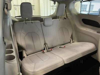 Pre-Owned 2021 Chrysler Pacifica for sale in St. Joseph MO