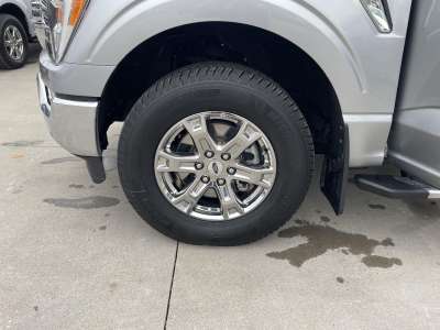 Pre-Owned 2021 Ford F-150 XL 4WD SuperCrew 5.5' Box Crew Cab Truck for sale in St. Joseph MO