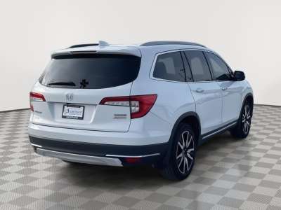 Pre-Owned 2022 Honda Pilot Touring 8-Passenger SUV/Crossover for sale in Grand Island NE
