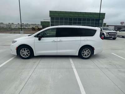 Pre-Owned 2024 Chrysler Pacifica for sale in Grand Island NE