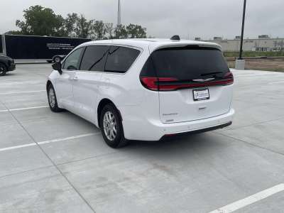 Pre-Owned 2024 Chrysler Pacifica for sale in Grand Island NE
