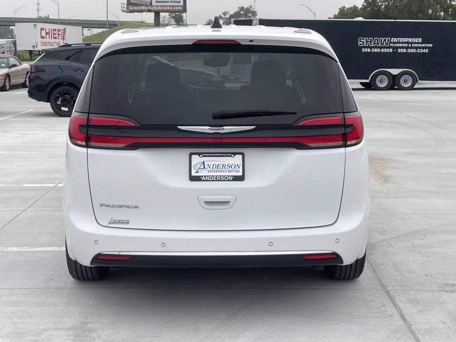 Pre-Owned 2024 Chrysler Pacifica for sale in Grand Island NE