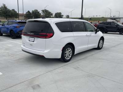 Pre-Owned 2024 Chrysler Pacifica for sale in Grand Island NE