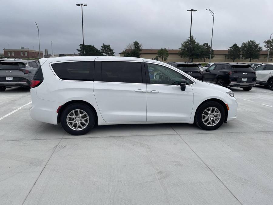 Pre-Owned 2024 Chrysler Pacifica for sale in Grand Island NE