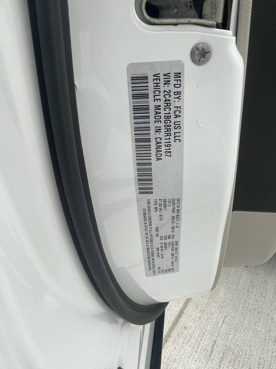 Pre-Owned 2024 Chrysler Pacifica for sale in Grand Island NE