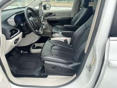Pre-Owned 2024 Chrysler Pacifica for sale in Grand Island NE