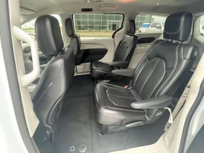 Pre-Owned 2024 Chrysler Pacifica for sale in Grand Island NE