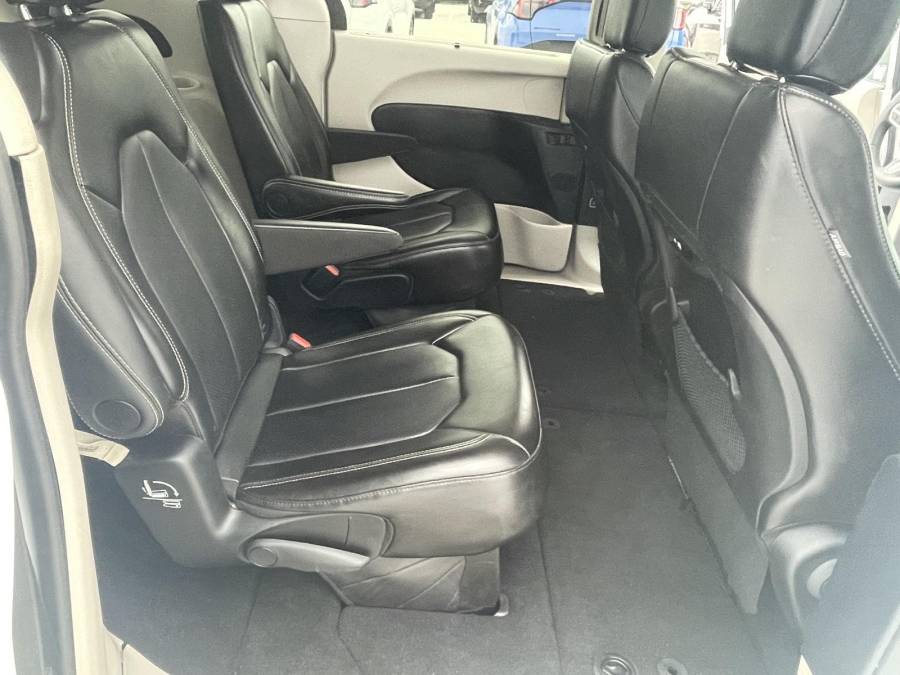 Pre-Owned 2024 Chrysler Pacifica for sale in Grand Island NE
