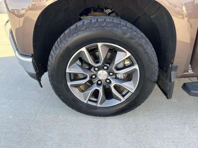 Pre-Owned 2019 Chevrolet Silverado 1500 LT Crew Cab Truck for sale in Lincoln NE