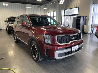 Pre-Owned 2024 Kia Telluride EX SUV/Crossover for sale in St. Joseph MO