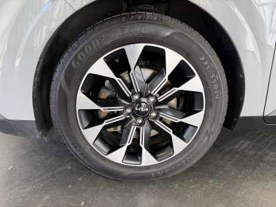 Pre-Owned 2024 Kia Carnival EX Minivan for sale in St. Joseph MO