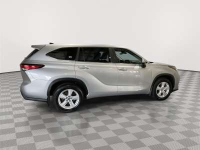 Pre-Owned 2023 Toyota Highlander L SUV/Crossover for sale in St. Joseph MO Pre-Owned 2023 Toyota Highlander L SUV/Crossover for sale in St. Joseph MO