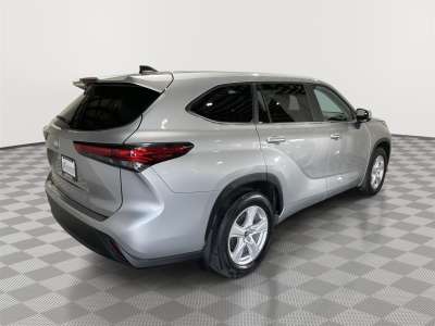 Pre-Owned 2023 Toyota Highlander L SUV/Crossover for sale in St. Joseph MO Pre-Owned 2023 Toyota Highlander L SUV/Crossover for sale in St. Joseph MO