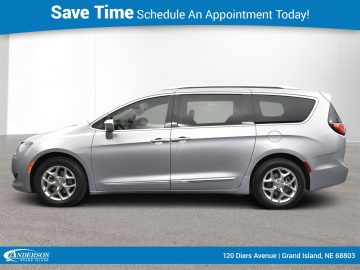 Used 2018 Chrysler Pacifica Limited FWD Stock: GT3207